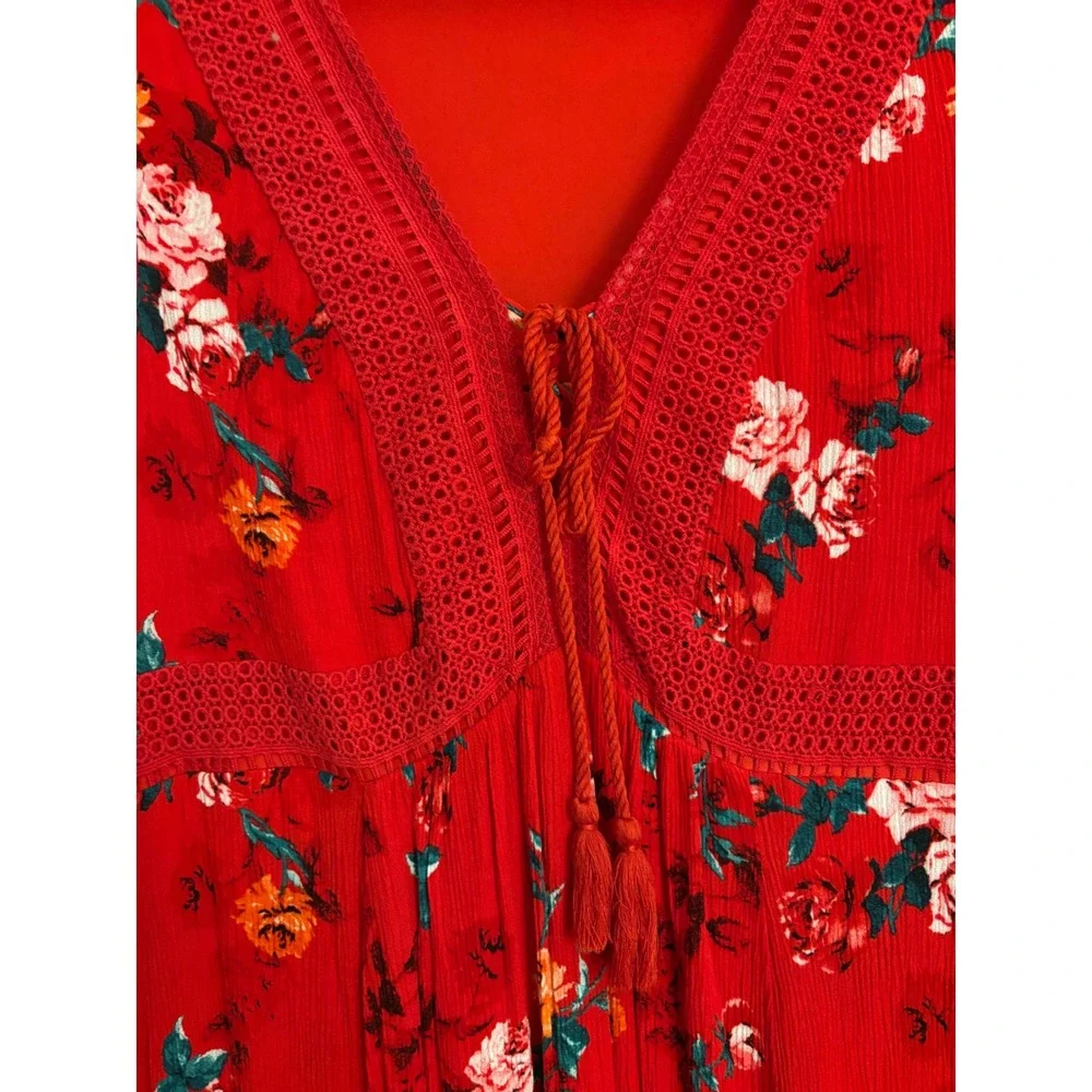 Torrid Red Floral Crochet Trim Fit & Flare Dress Size 0 (14/16) - Picture 4 of 7